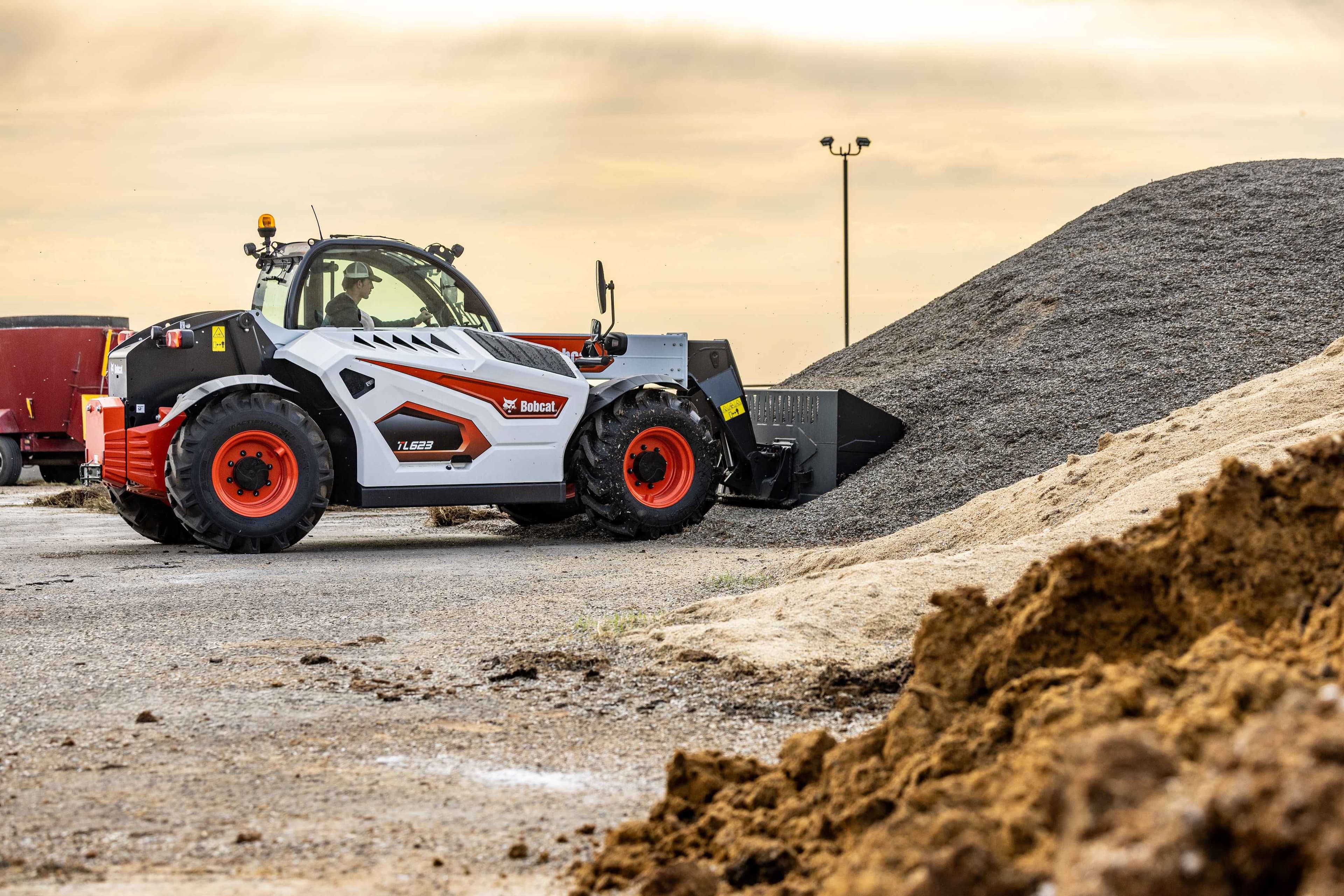 Bobcat Unveils the High-Performance TL623 Telehandler