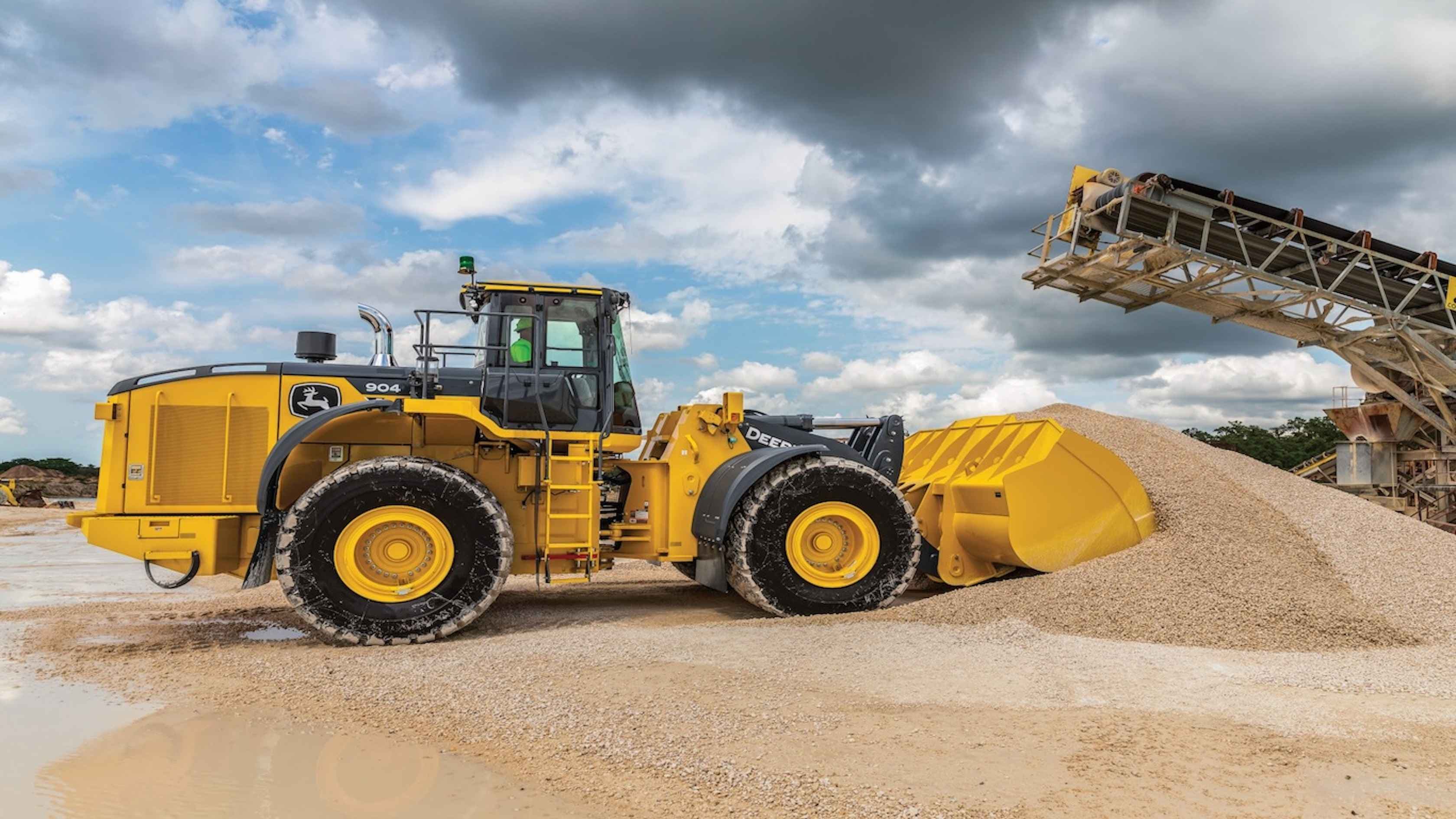 John Deere Introduces Transmission Assurance for Select Large Wheel Loaders